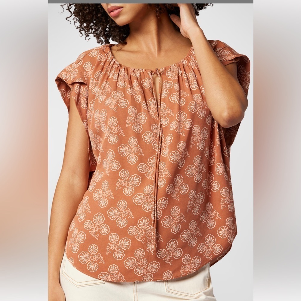 Joie Rust Floral Blouse
Caja 5